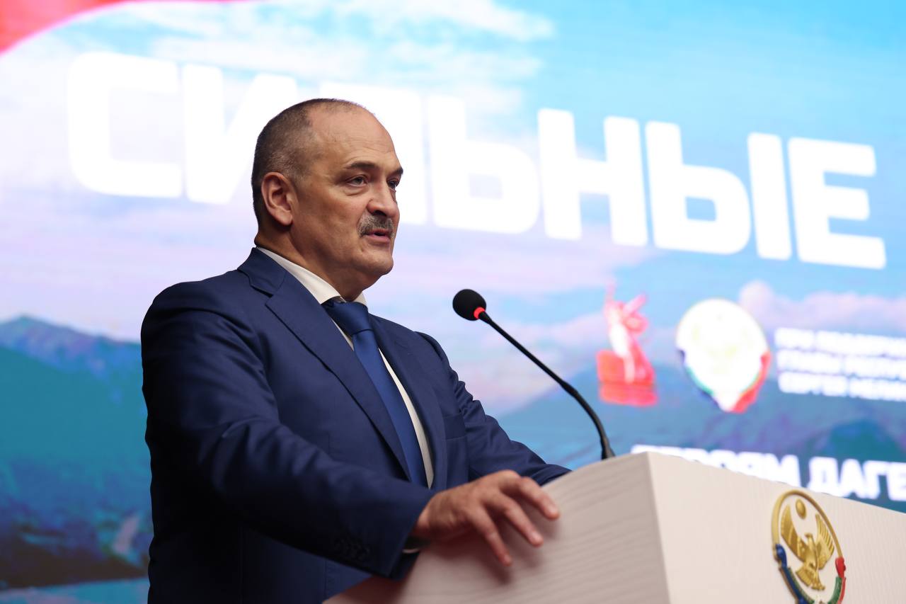Сергей Меликов поблагодарил команду фильма «Сильные духом»