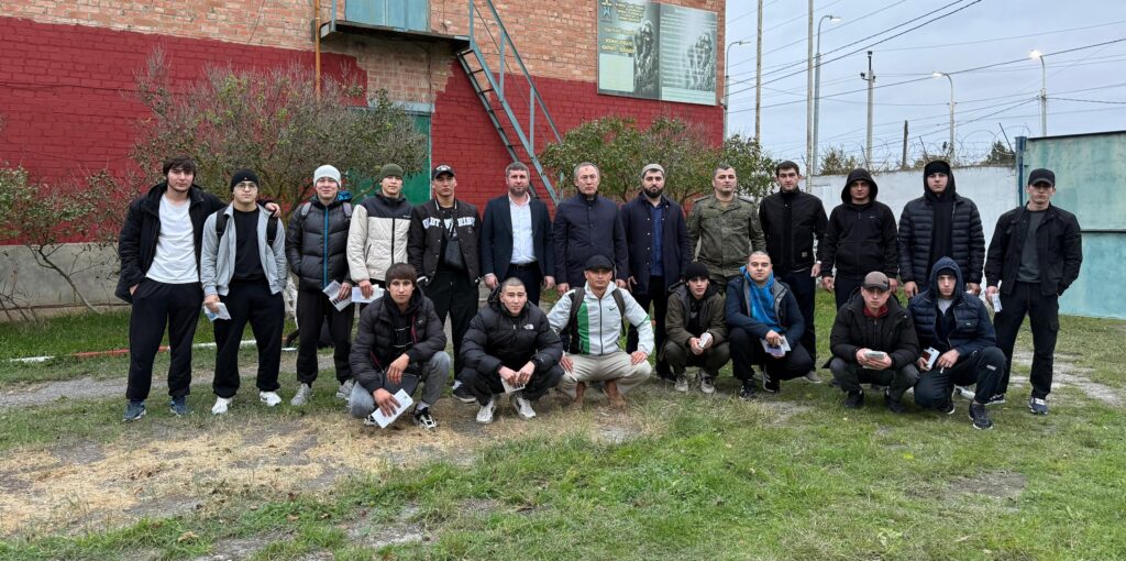 8 новобранцев из Ногайского района РД отправились выполнять свой гражданский долг
