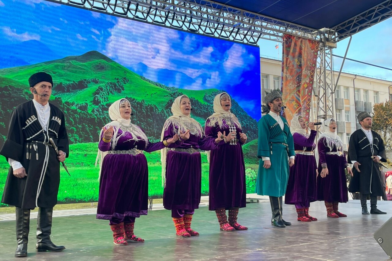 В Махачкале прошел Фестиваль народного творчества «Песни Победы»
