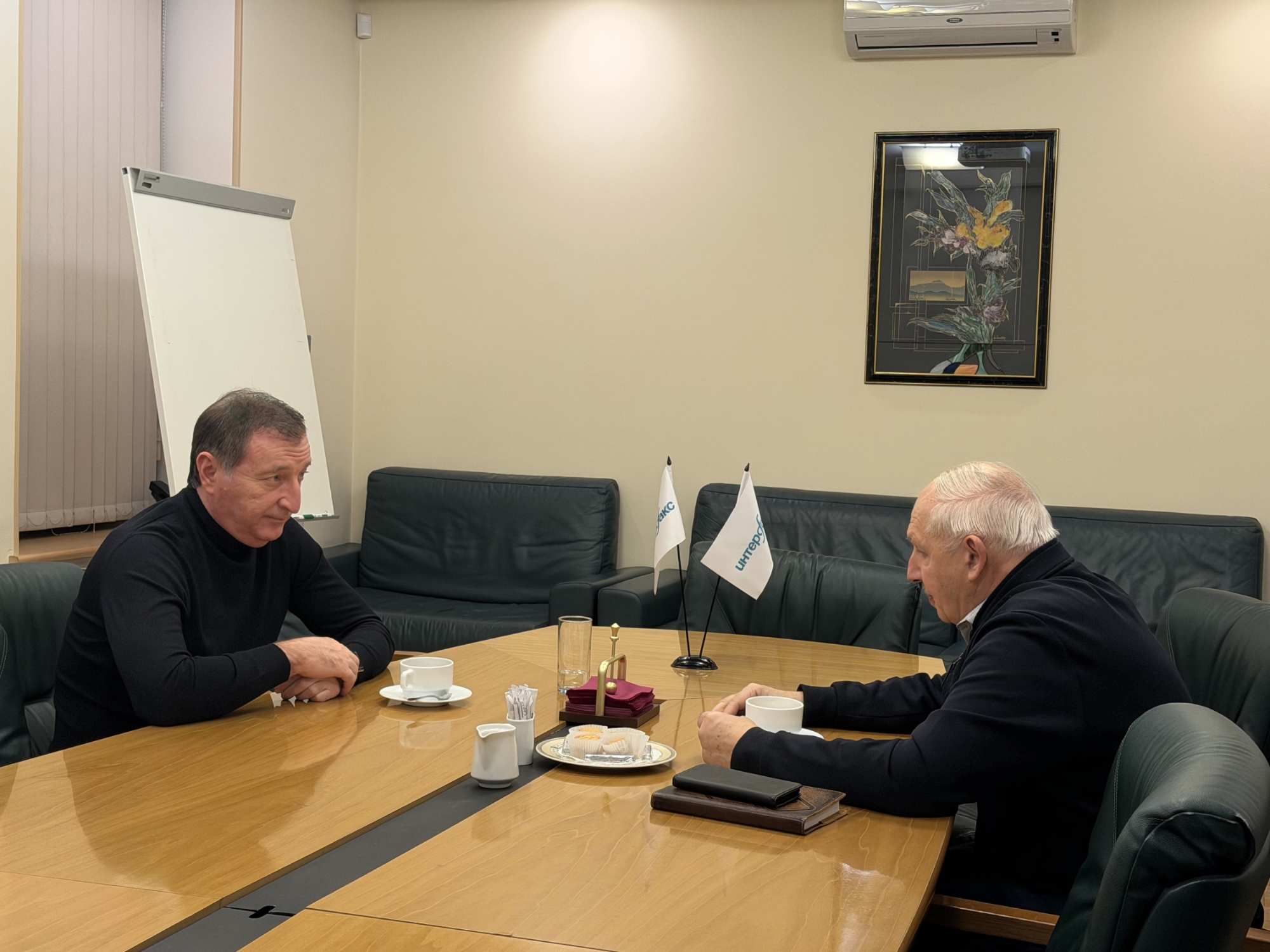 Заур Аскендеров дал интервью агентству "Интерфакс"