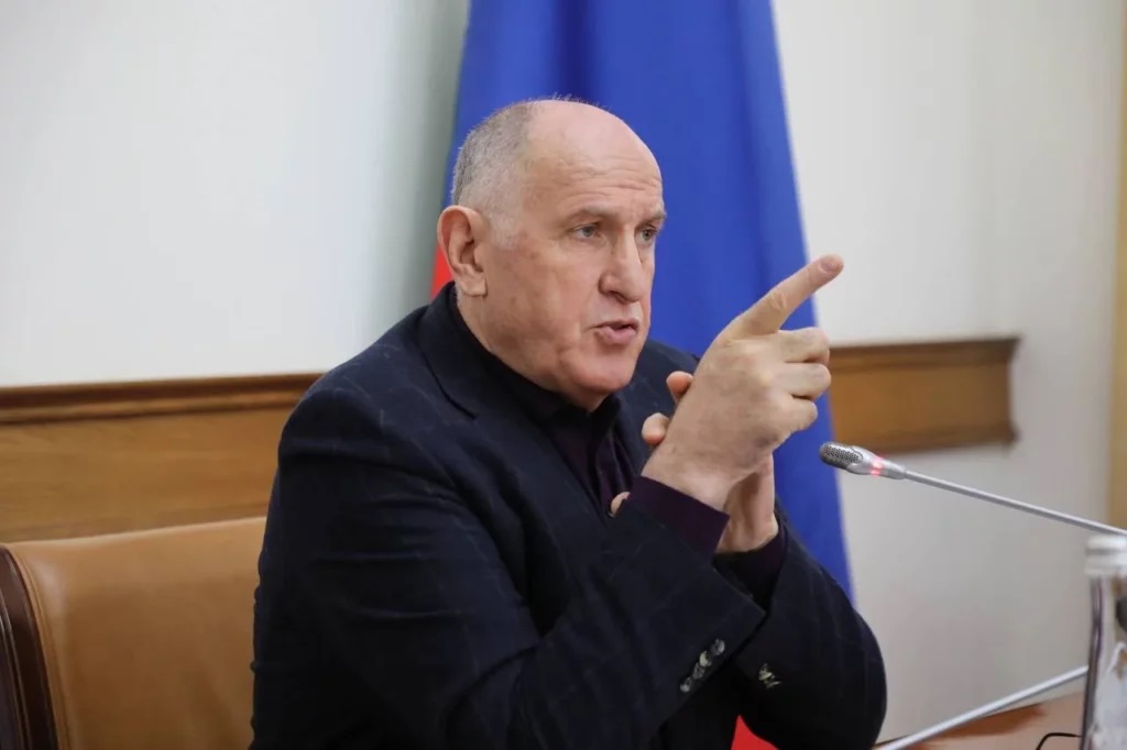 Абдулмуслим Абдулмуслимов потребовал от министров усилить контроль за ситуацией