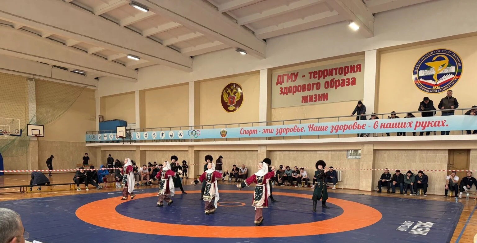 В ДГМУ состоялся студенческий турнир по вольной борьбе, посвящённый участникам СВО