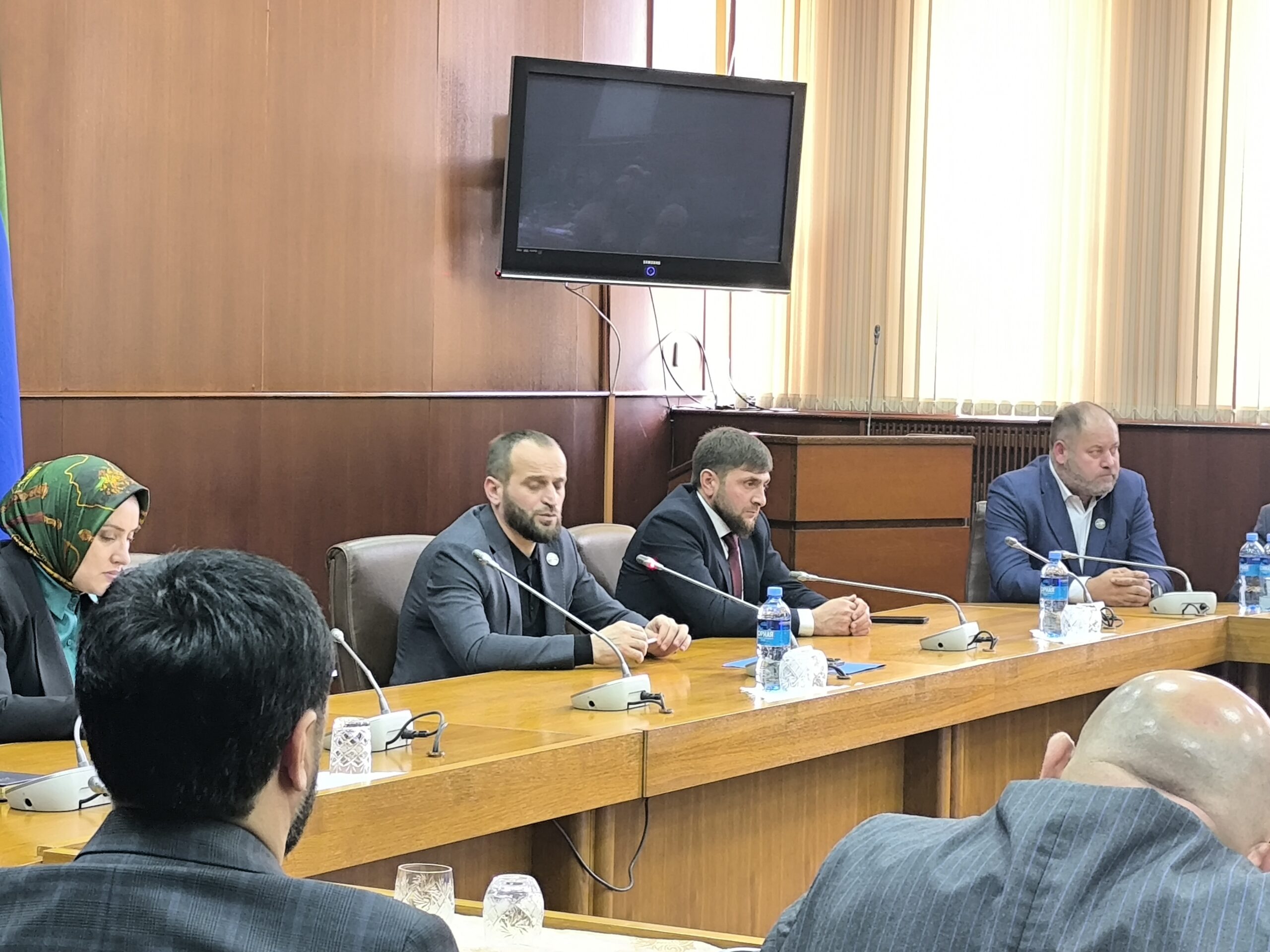 В Махачкале прошёл курс по профилактике экстремизма для активистов «Памяти гор»
