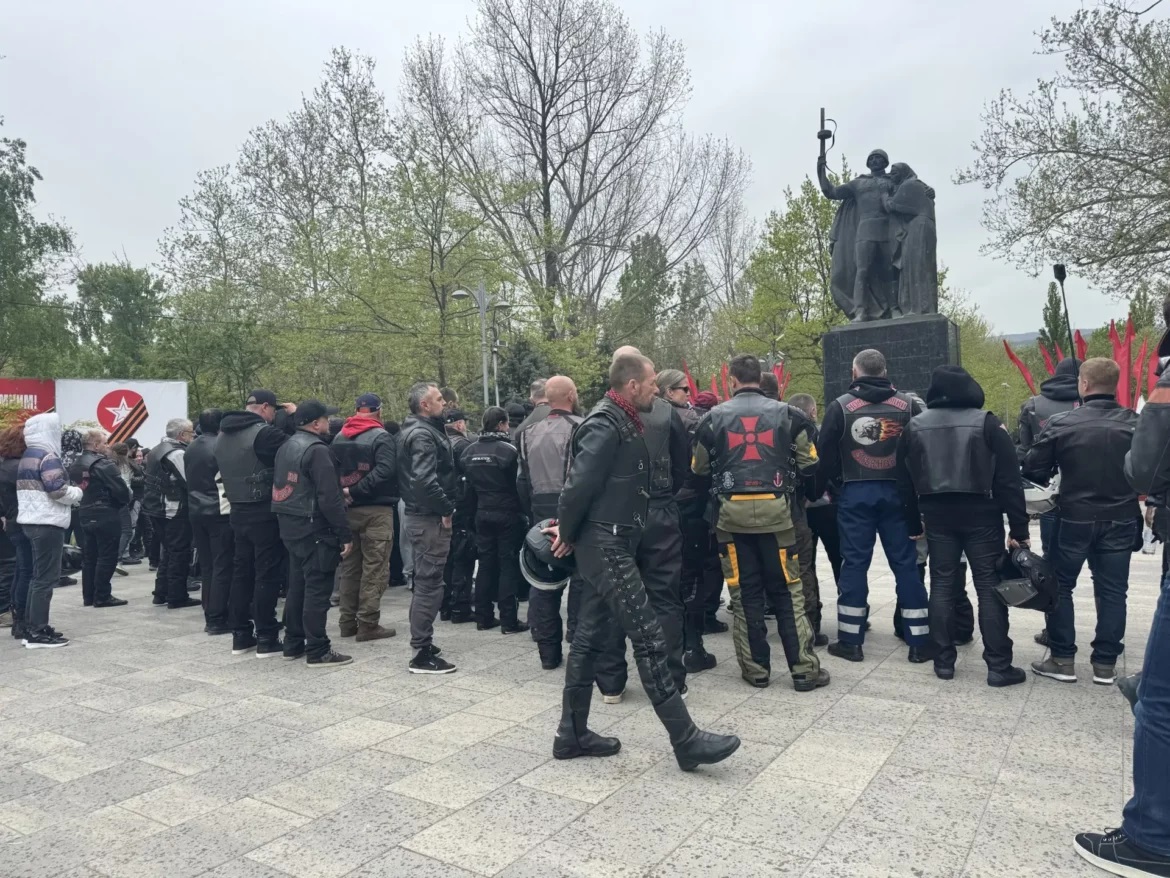 Махачкала на скорости ветра: байкеры «Ночных Волков» заехали в город