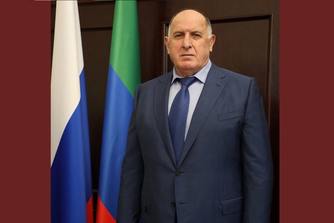 Председатель Правительства Республики Дагестан Абдулмуслим Абдулмуслимов поздравил сотрудников и ветеранов противопожарной службы с Днем пожарной охраны России