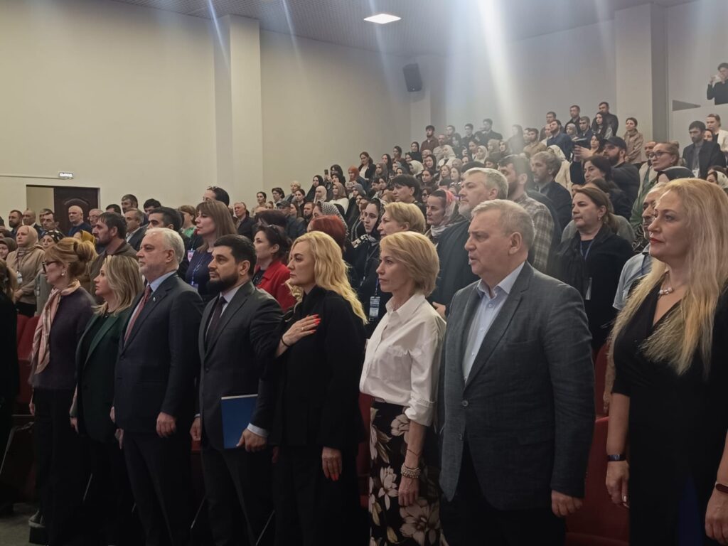 В Махачкале проходит республиканский слёт учителей географии