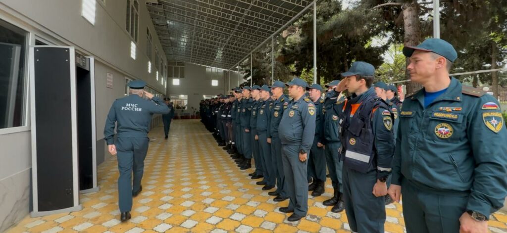 Герои уходят, помощь остается: Дербентский район проводил спасателей Донского МЧС