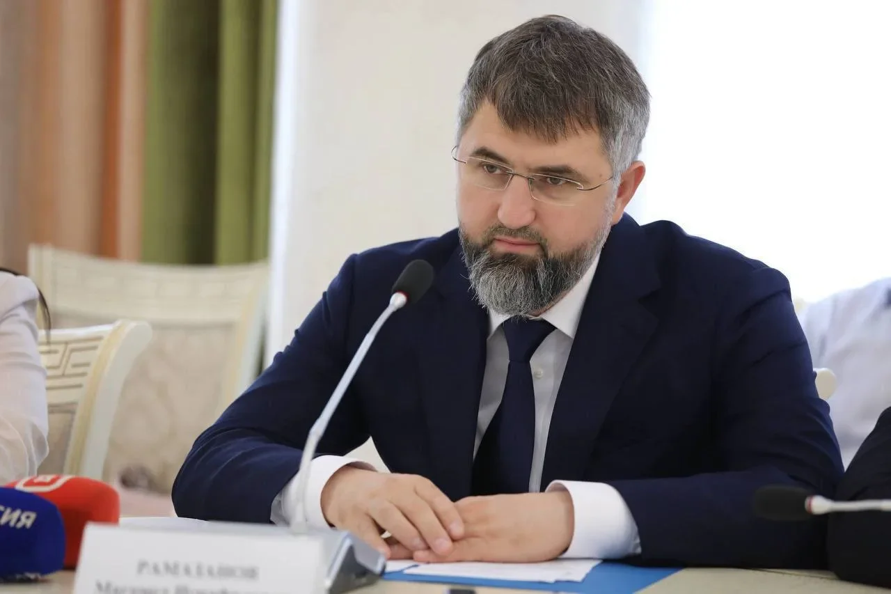 Магомед Рамазанов поздравил студентов и работников системы СПО с профессиональным праздником