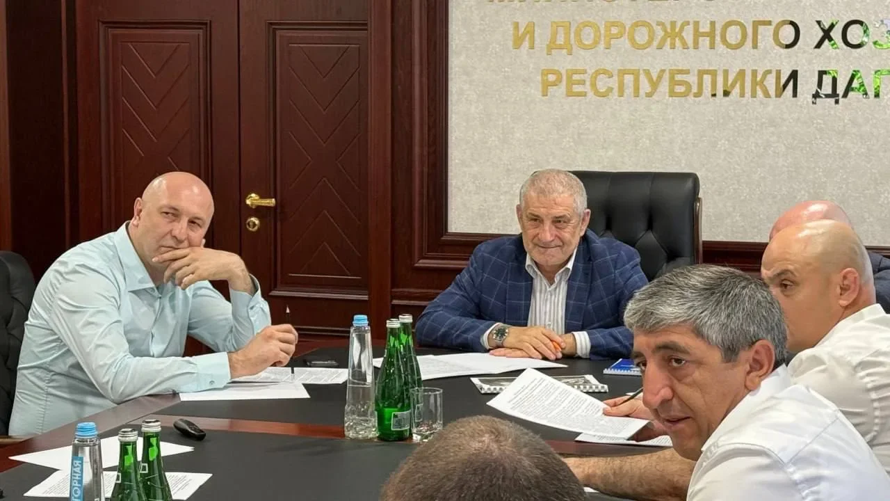 В Гергебильском и Унцукульском районах продолжается восстановление дорог после ливней